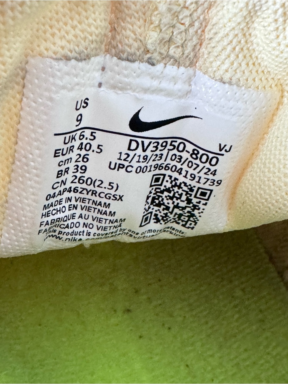 Nike Free Free Metcon 5 sneakers in the "Citron Tint/Volt" Women’s size 9 - Picture 8 of 8